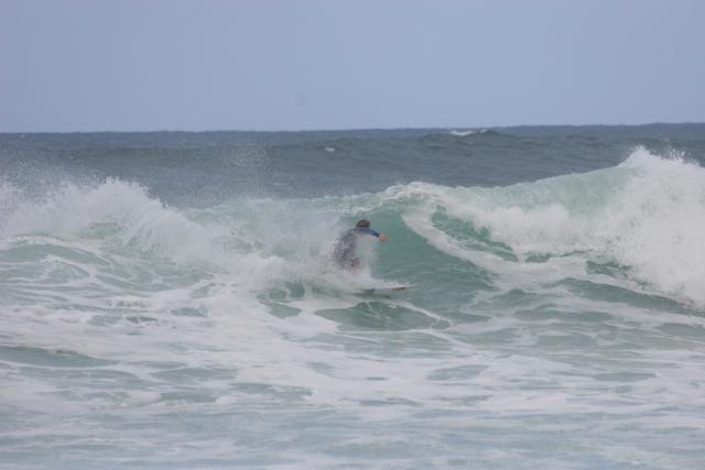 2007 Hawaii Vacation  0835 North Shore Surfing